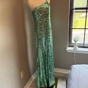 Elegant Green Sequin One-Shoulder Prom Dress